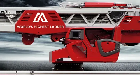 M68L 사다리 회전대와 메인 조작대 근접, WORLD'S HIGHEST LADDER 문구가 보임