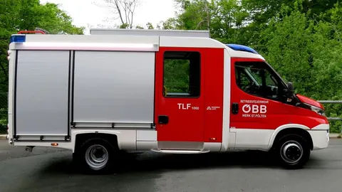 MLF 오스트리아 ÖBB (Plant Sankt Pölten) 납품 사진, 측면, ÖBB와 TLF 1000 표기