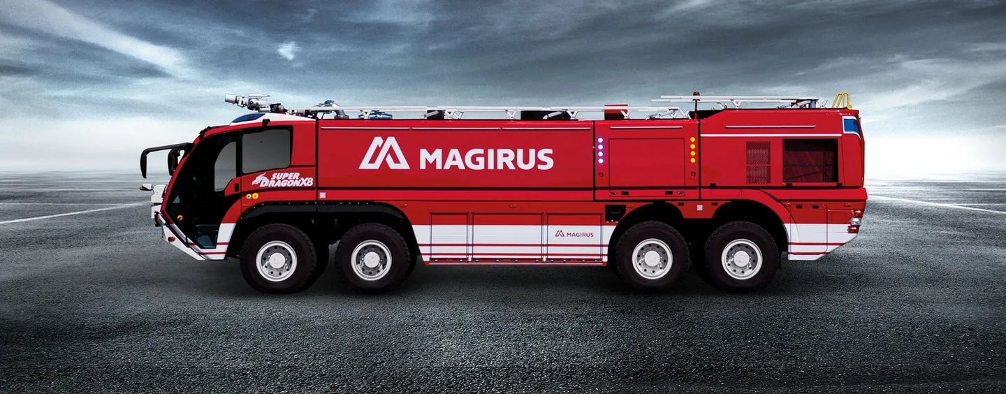 SUPERDRAGON X8 측면, 차체에 MAGIRUS 표기
